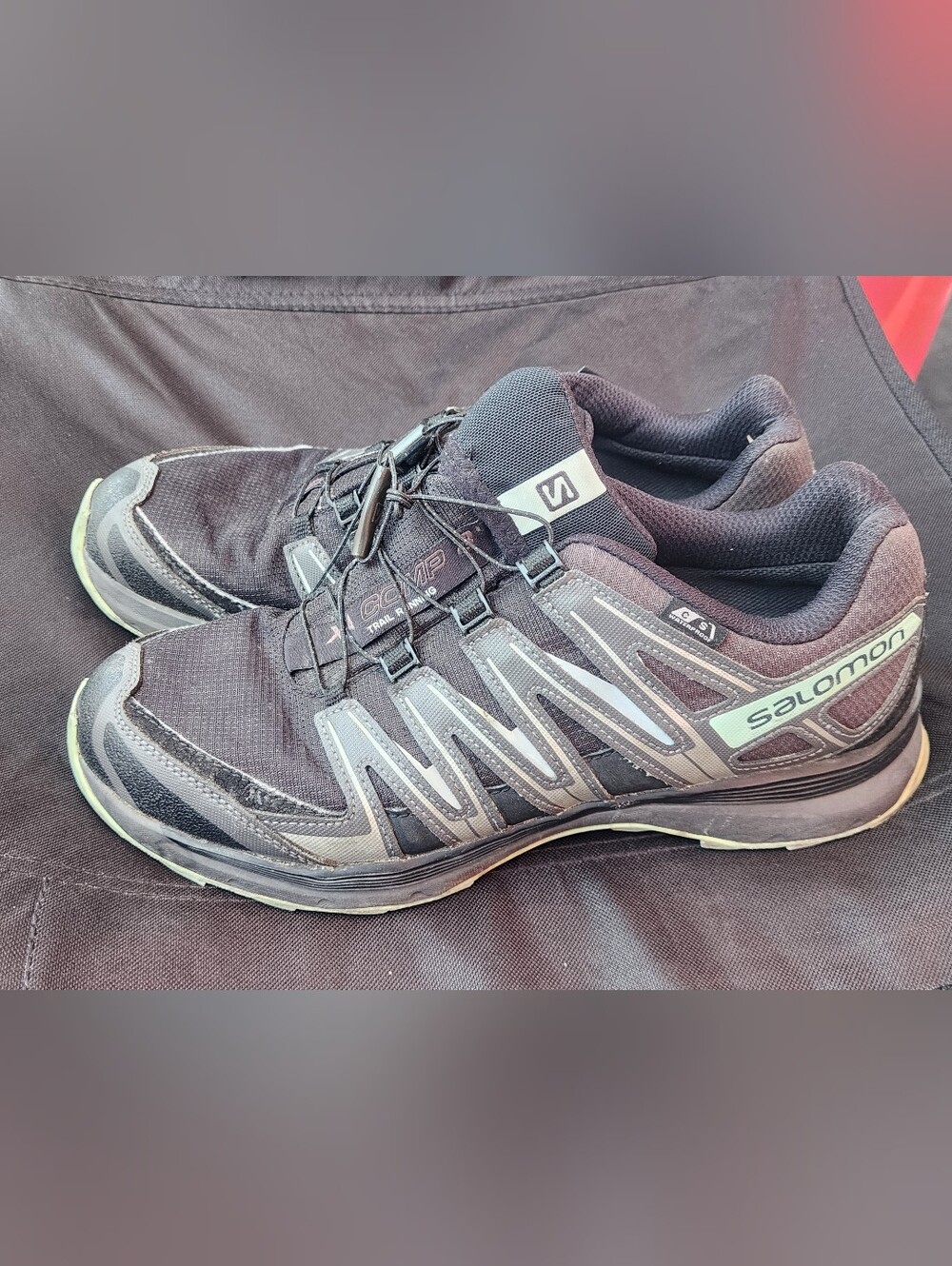 Salomon Womans Gray Trail Runners 10.5